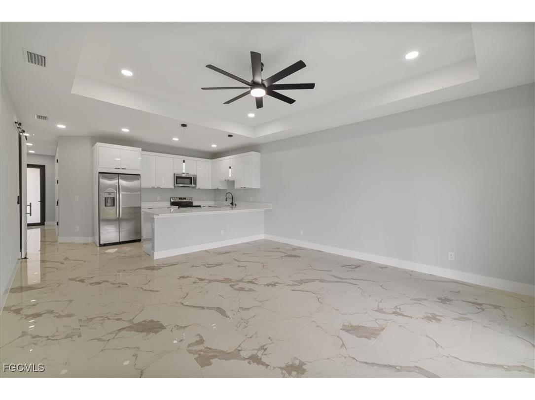 921/923 Andalusia Boulevard Cape Coral FL 33909 2025014849 image5