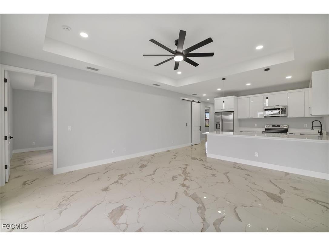 921/923 Andalusia Boulevard Cape Coral FL 33909 2025014849 image6