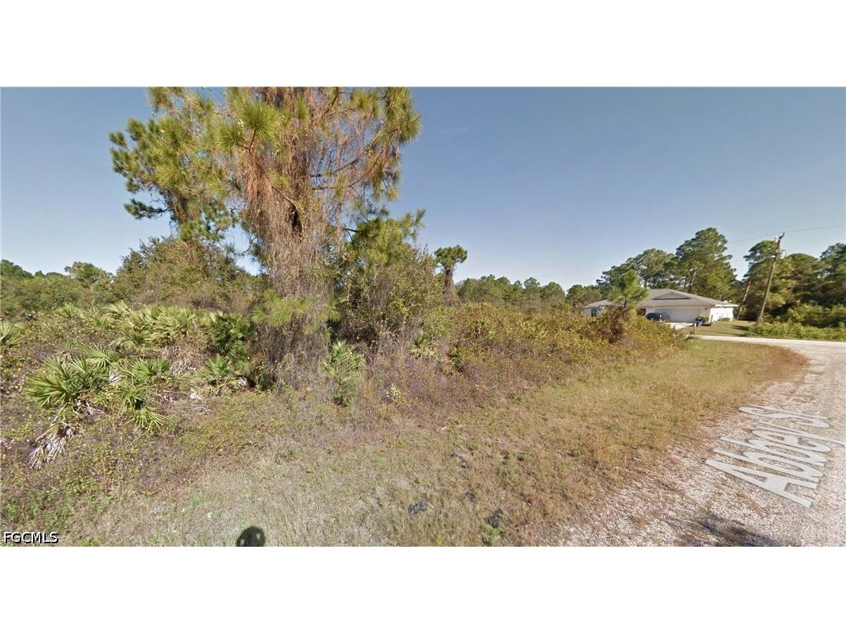 921 Abbey Street E Lehigh Acres FL 33974 2026022516 image2