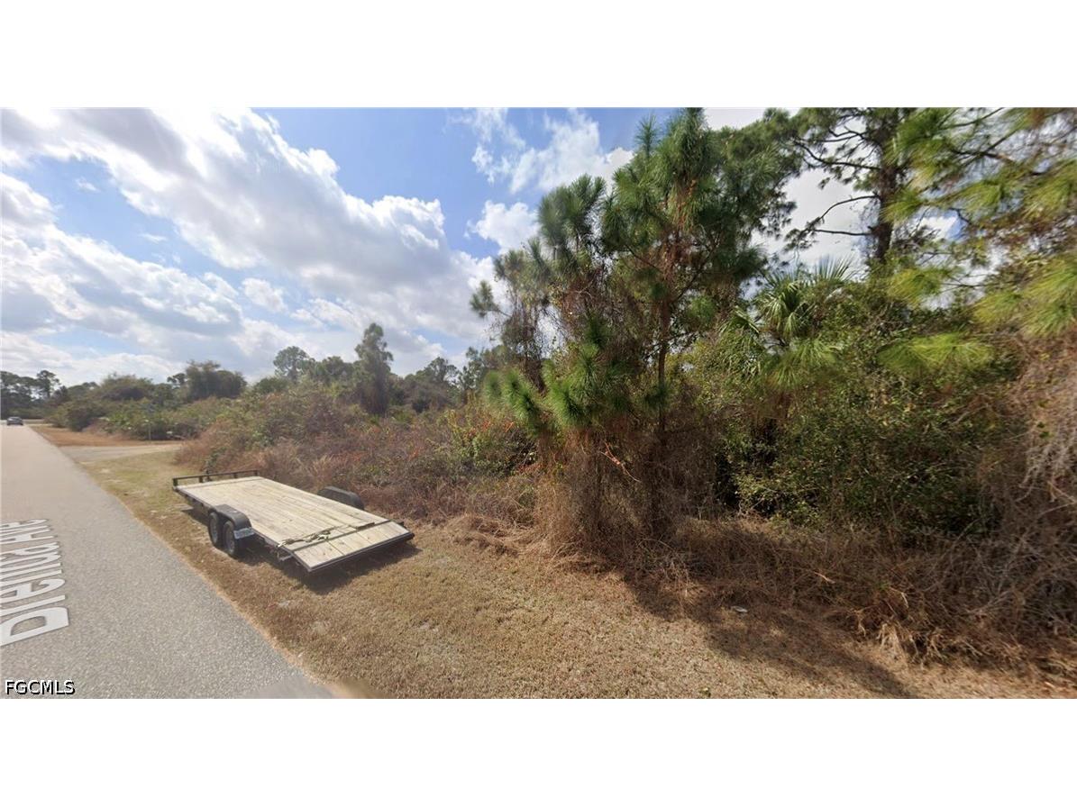 921 Abbey Street E Lehigh Acres FL 33974 2026022516 image3