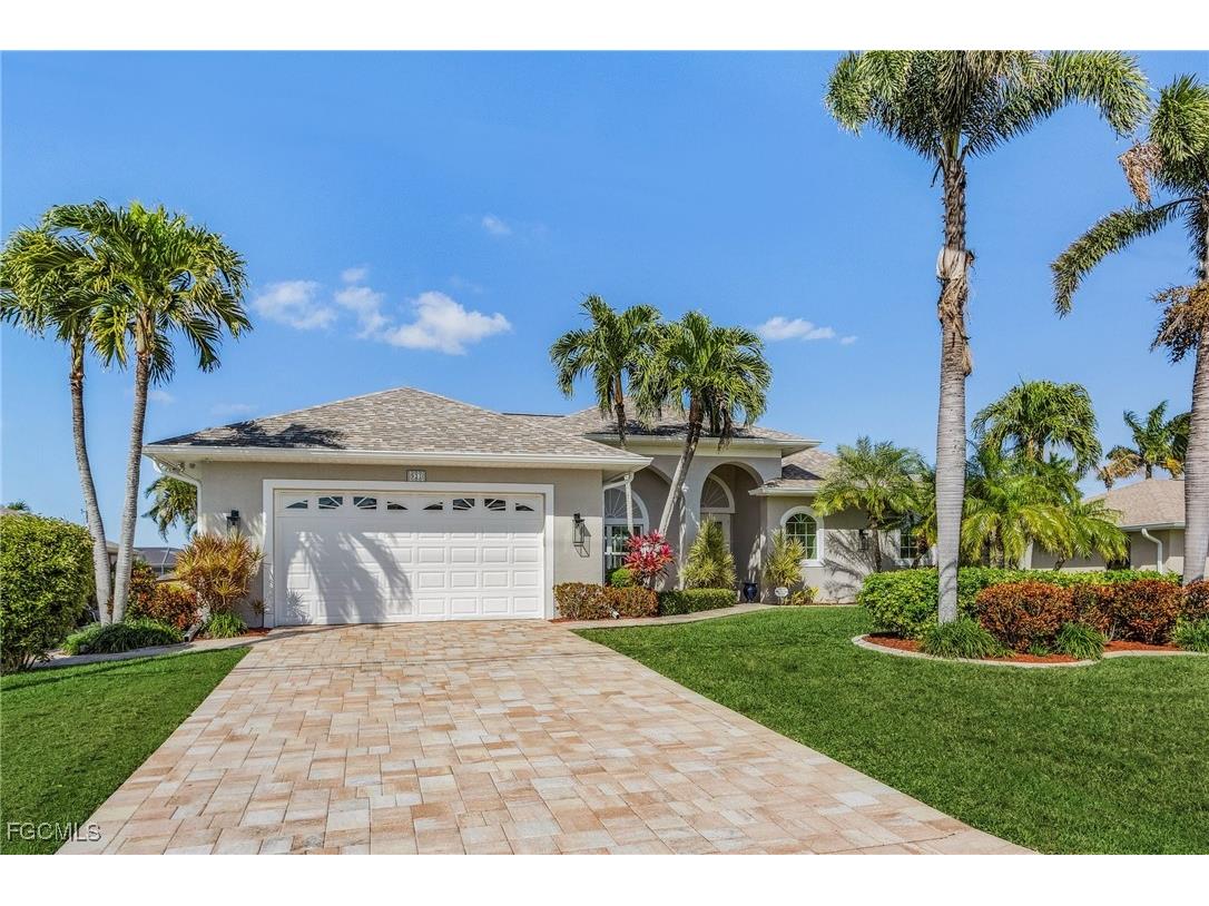 921 El Dorado Parkway W Cape Coral FL 33914 2025007125 image1