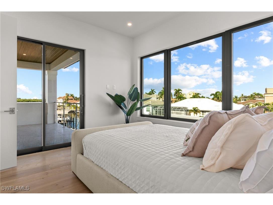 921 Giralda Court Marco Island FL 34145 225071855 image18