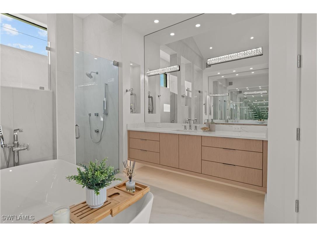 921 Giralda Court Marco Island FL 34145 225071855 image21