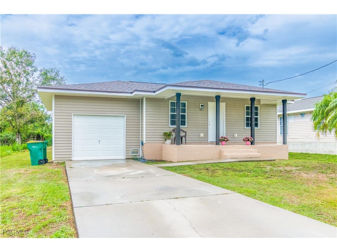 921 Henry Street Punta Gorda FL 33950 2025007078 image10