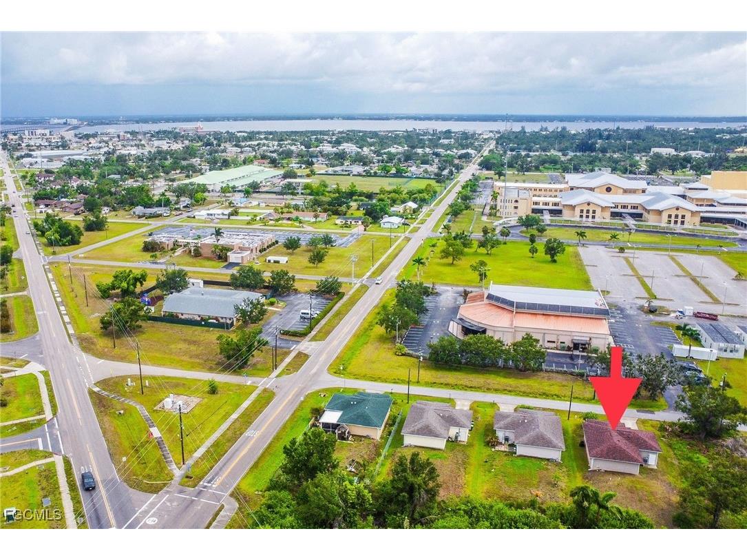 921 Henry Street Punta Gorda FL 33950 2025007078 image14