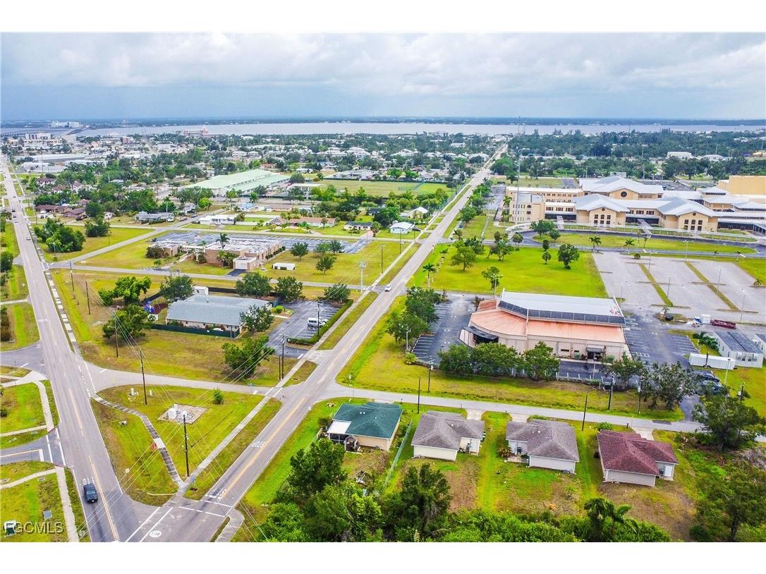 921 Henry Street Punta Gorda FL 33950 2025007078 image21