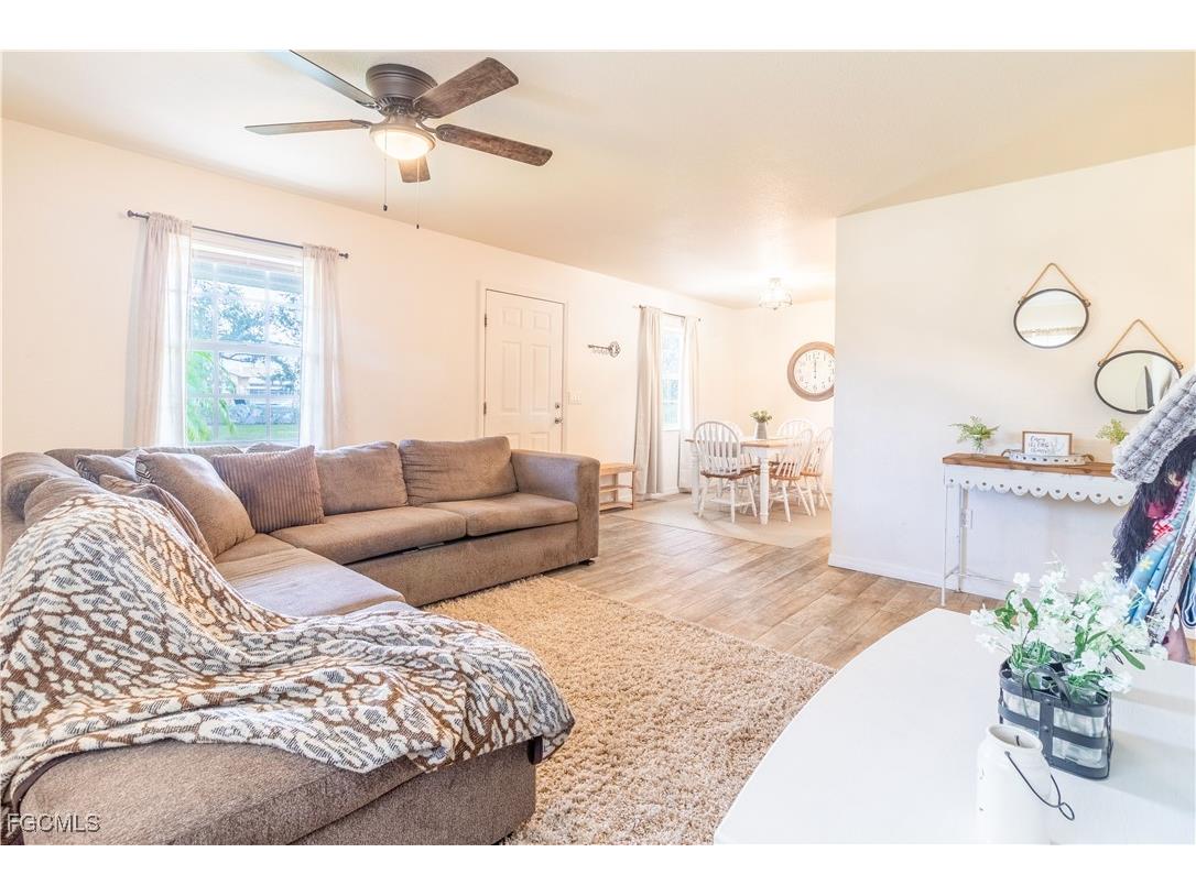 921 Henry Street Punta Gorda FL 33950 2025007078 image30