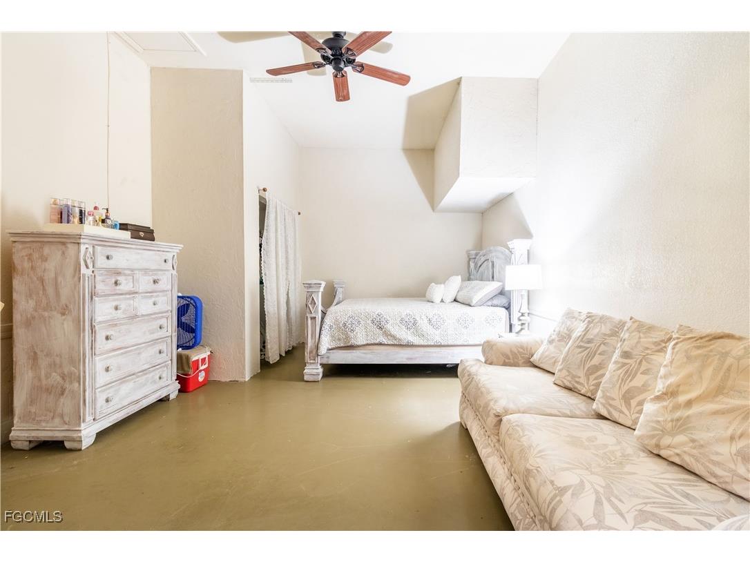 921 Henry Street Punta Gorda FL 33950 2025007078 image35