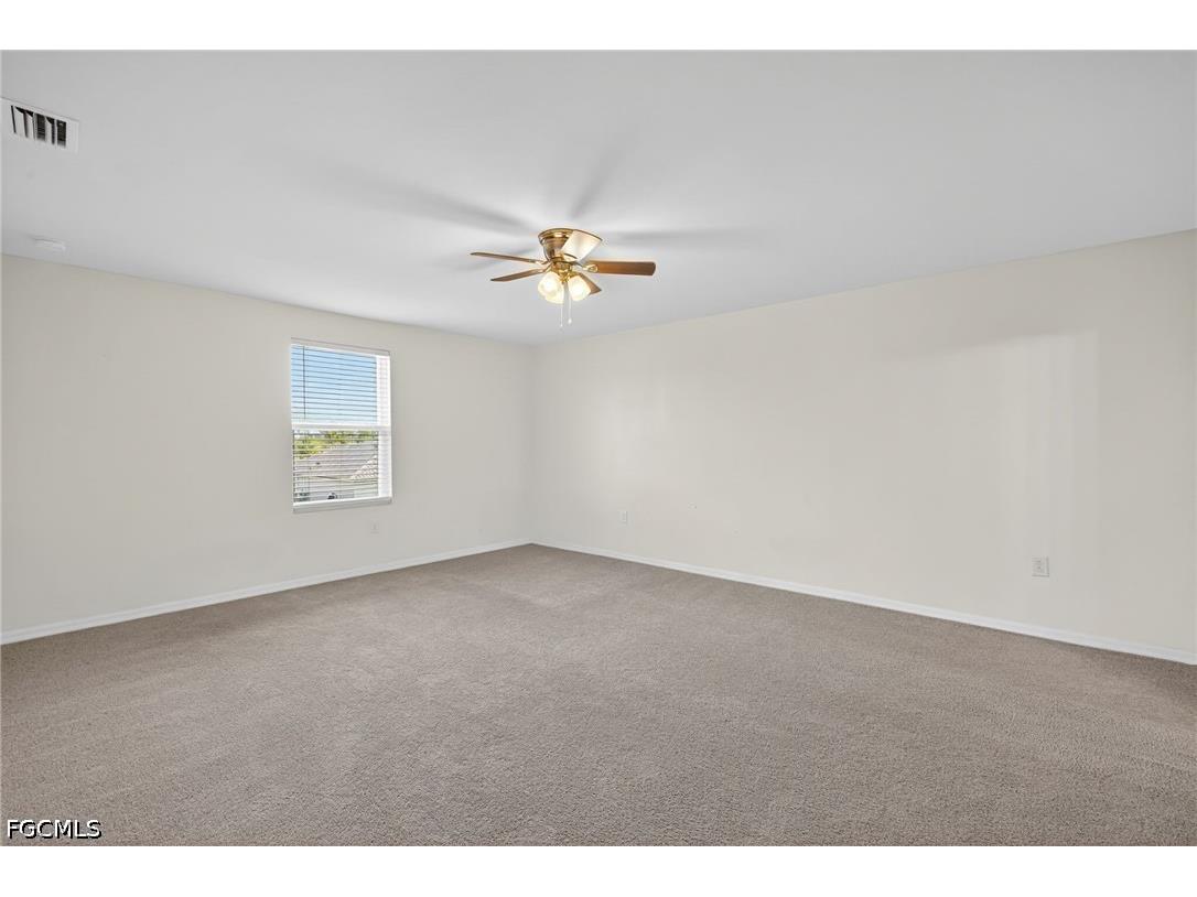 921 Jacaranda Parkway E Cape Coral FL 33909 2026015178 image10