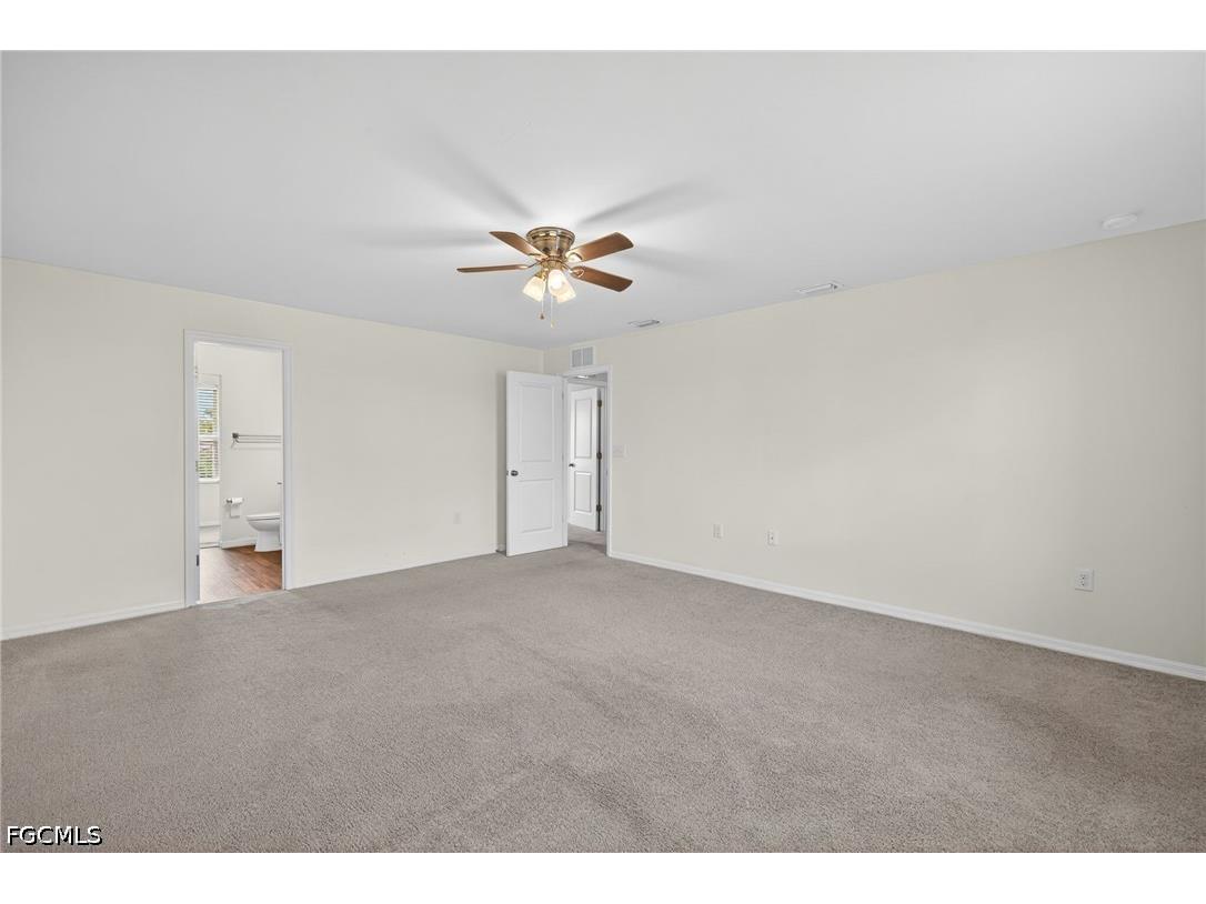 921 Jacaranda Parkway E Cape Coral FL 33909 2026015178 image11