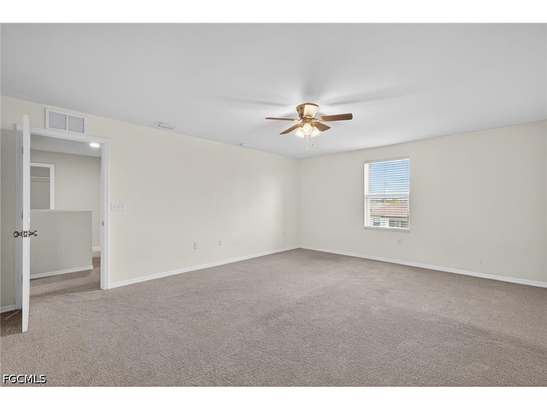 921 Jacaranda Parkway E Cape Coral FL 33909 2026015178 image12
