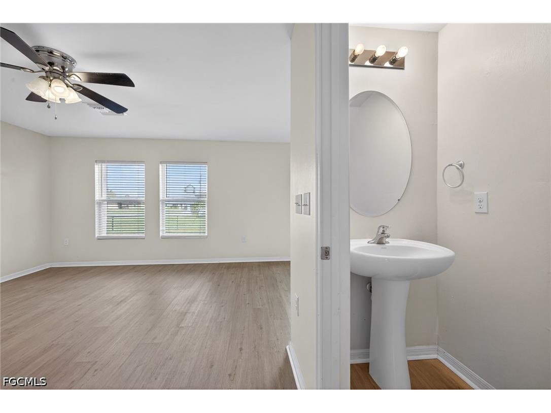921 Jacaranda Parkway E Cape Coral FL 33909 2026015178 image20