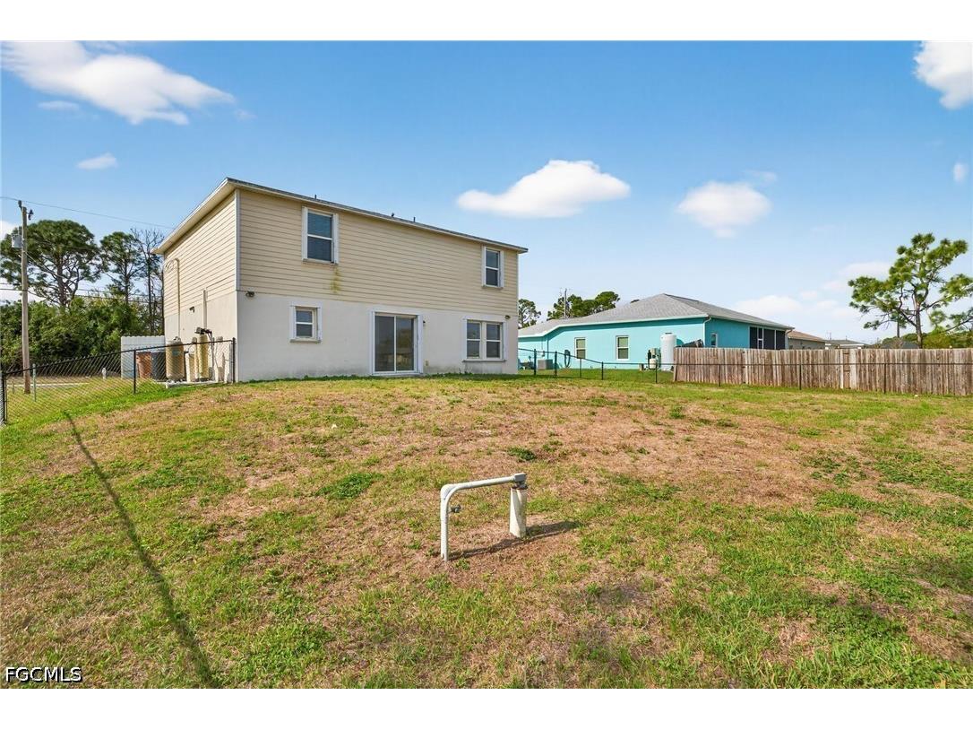921 Jacaranda Parkway E Cape Coral FL 33909 2026015178 image22