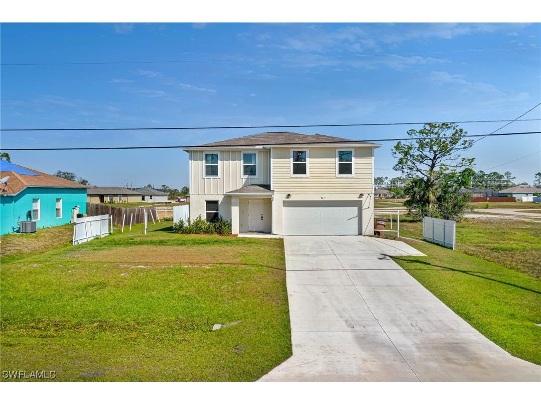 921 Jacaranda Parkway E Cape Coral FL 33909 223019167 image1