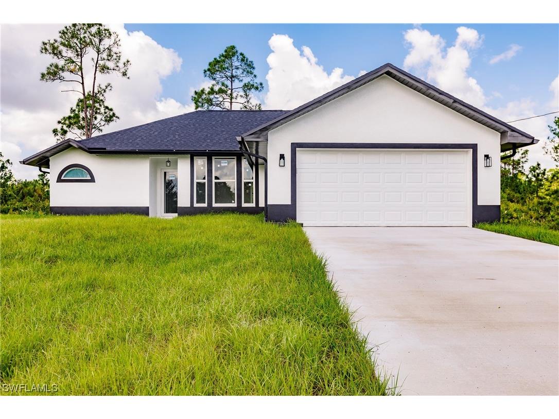 921 Lake Avenue Lehigh Acres FL 33972 223063866 image1