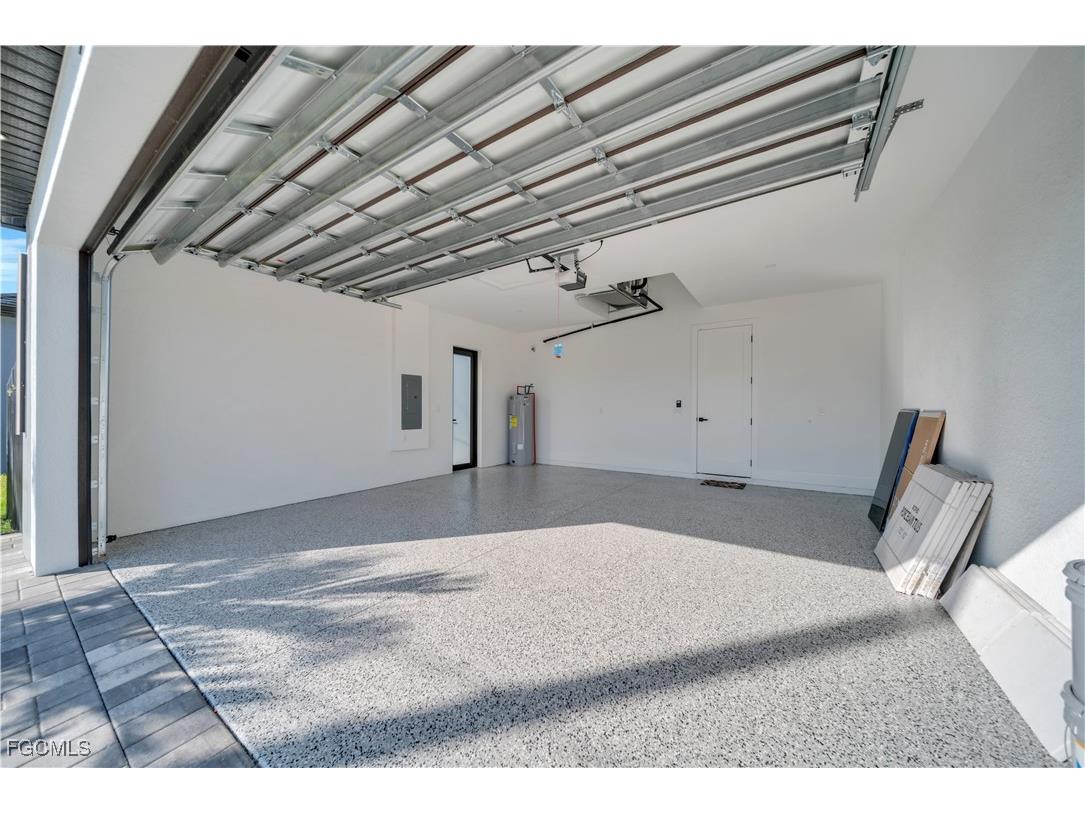 921 NW 8th Terrace Cape Coral FL 33993 2025023488 image10