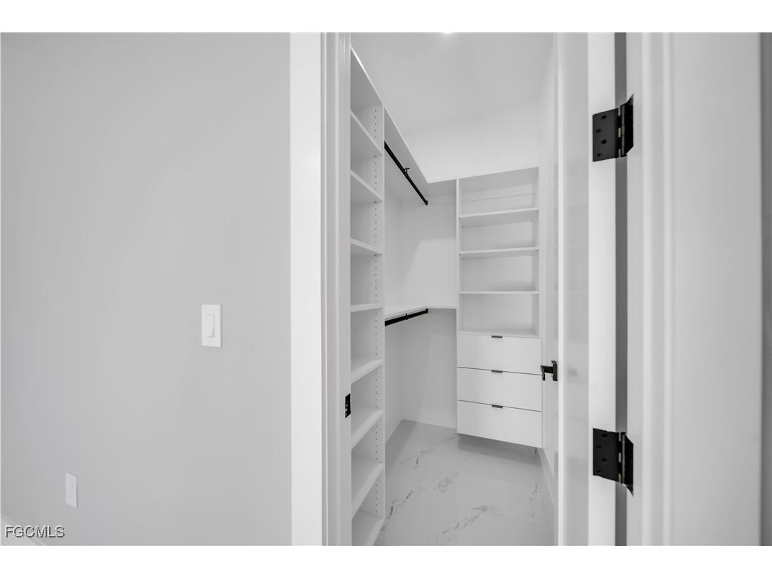 921 NW 8th Terrace Cape Coral FL 33993 2025023488 image14