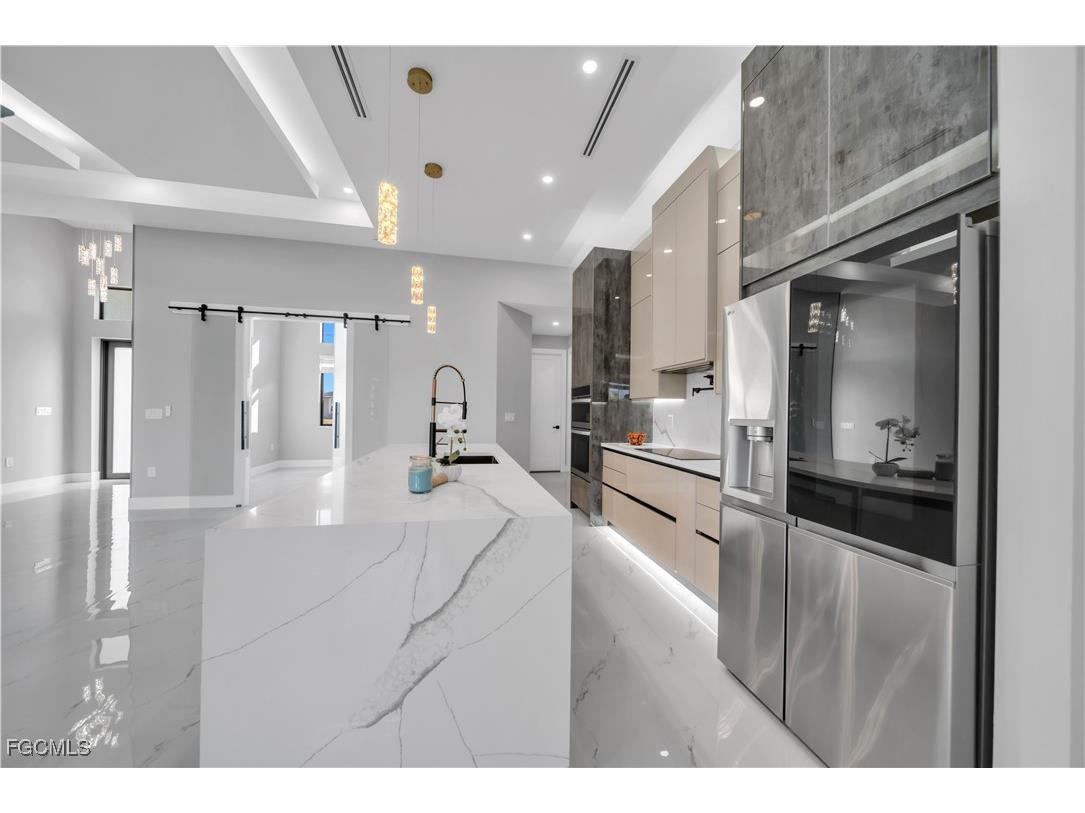 921 NW 8th Terrace Cape Coral FL 33993 2025023488 image17