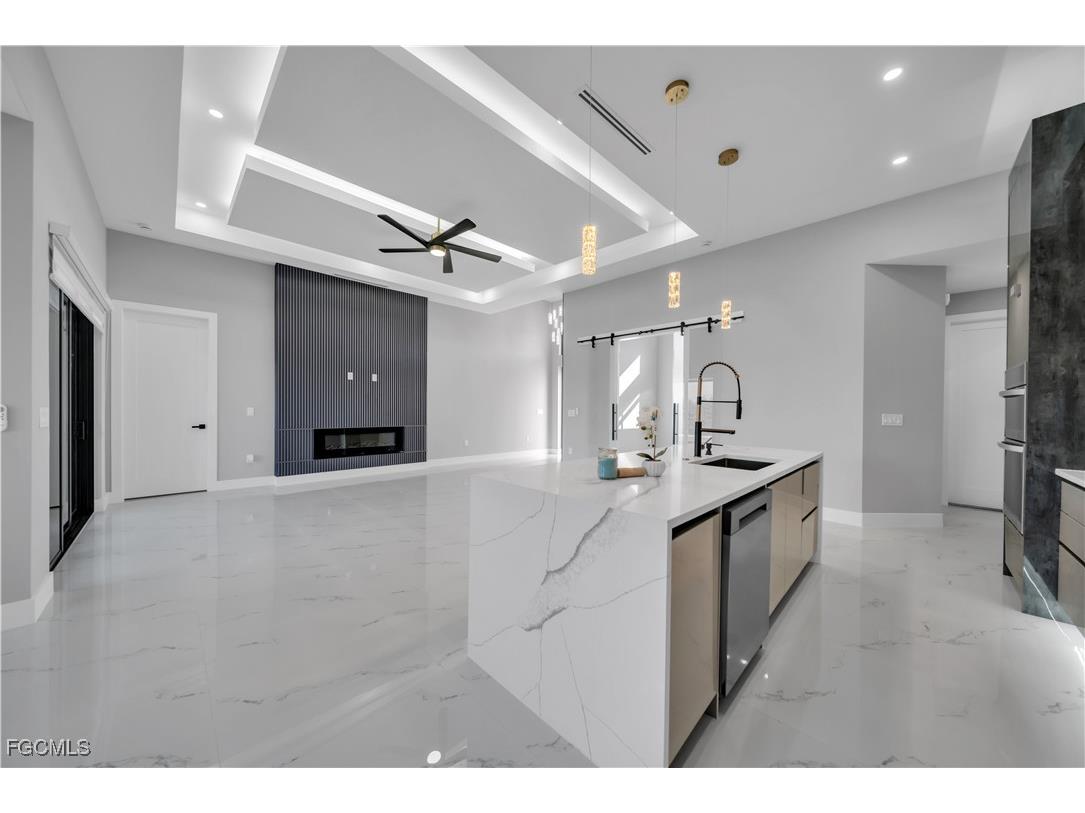 921 NW 8th Terrace Cape Coral FL 33993 2025023488 image18