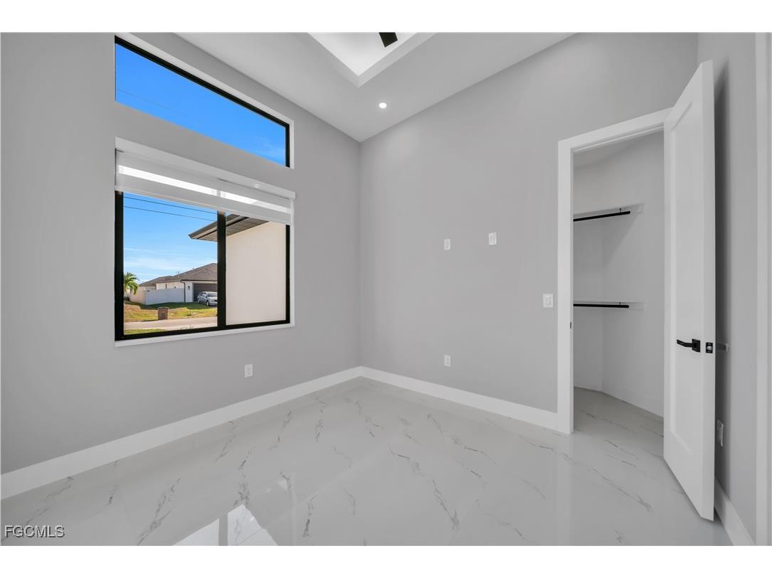 921 NW 8th Terrace Cape Coral FL 33993 2025023488 image20