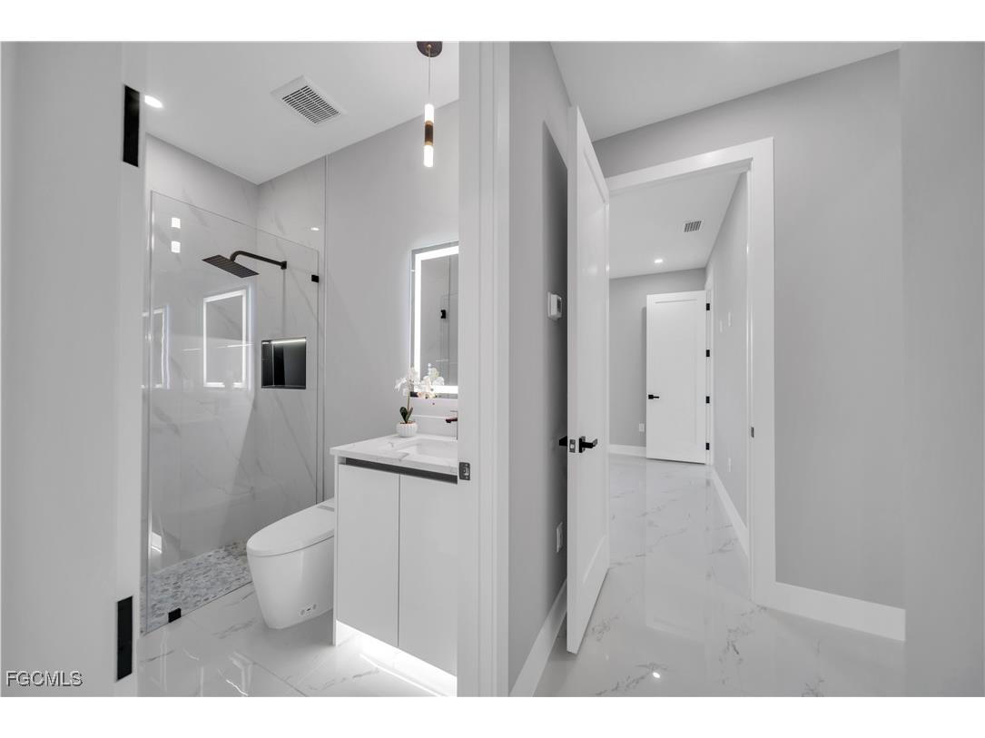 921 NW 8th Terrace Cape Coral FL 33993 2025023488 image28