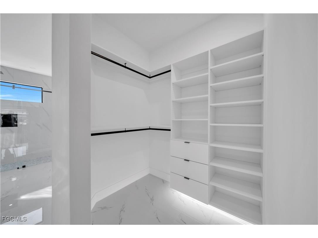 921 NW 8th Terrace Cape Coral FL 33993 2025023488 image32