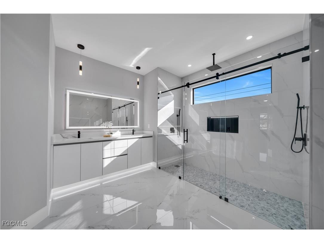 921 NW 8th Terrace Cape Coral FL 33993 2025023488 image35