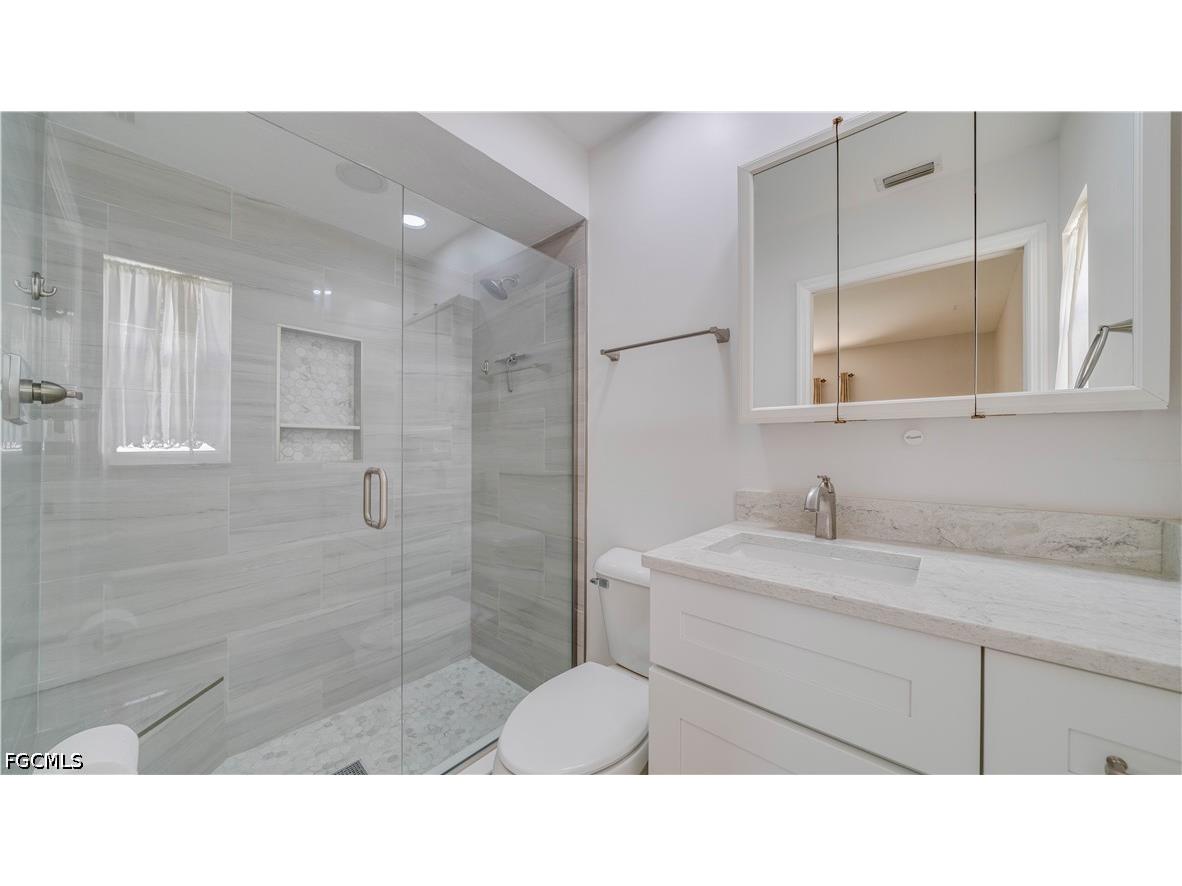 921 SE 35th Street Cape Coral FL 33904 2026023316 image20
