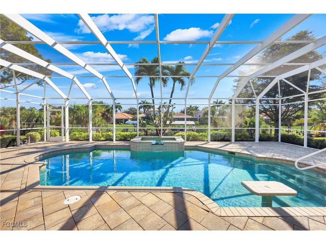 9214 Palm Island Circle North Fort Myers FL 33903 2025025547 image1