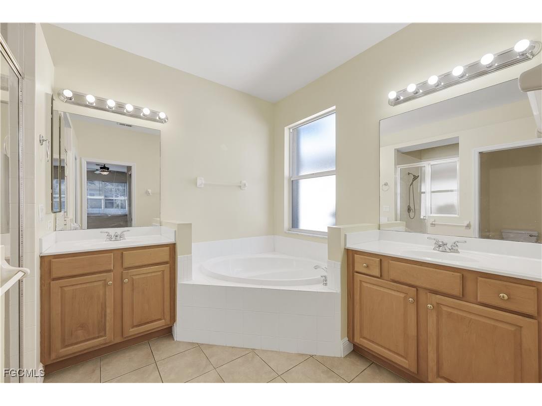 9214 Palm Island Circle North Fort Myers FL 33903 2025025547 image10