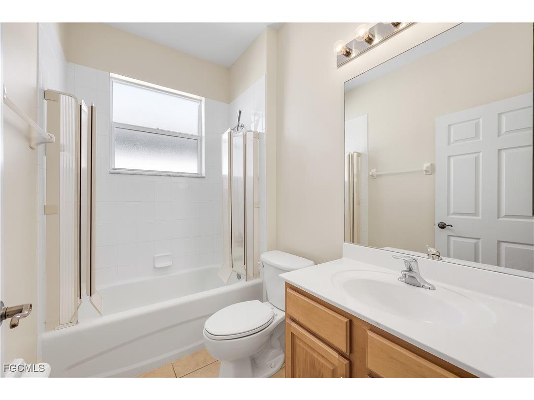 9214 Palm Island Circle North Fort Myers FL 33903 2025025547 image15