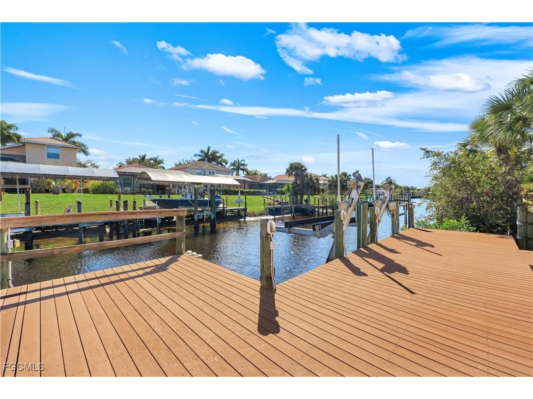 9214 Palm Island Circle North Fort Myers FL 33903 2025025547 image16