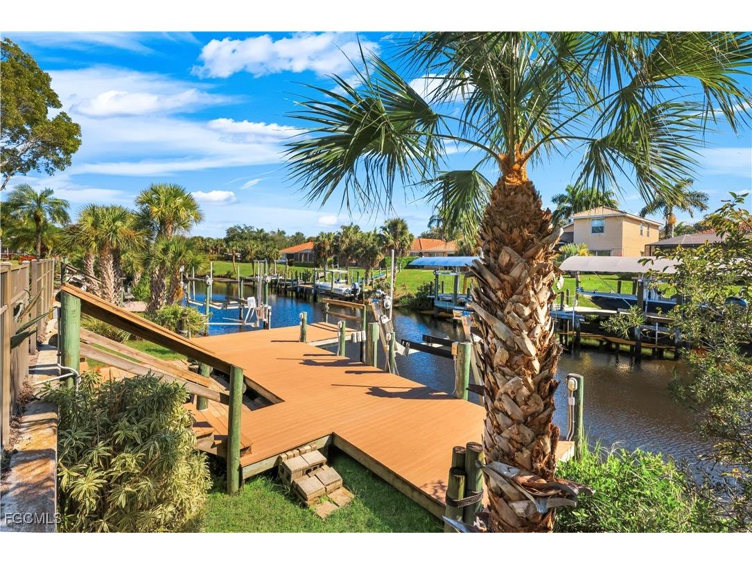 9214 Palm Island Circle North Fort Myers FL 33903 2025025547 image3