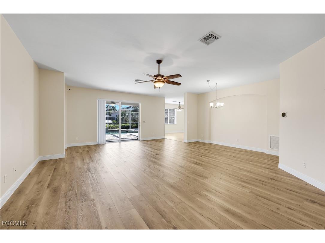 9214 Palm Island Circle North Fort Myers FL 33903 2025025547 image7