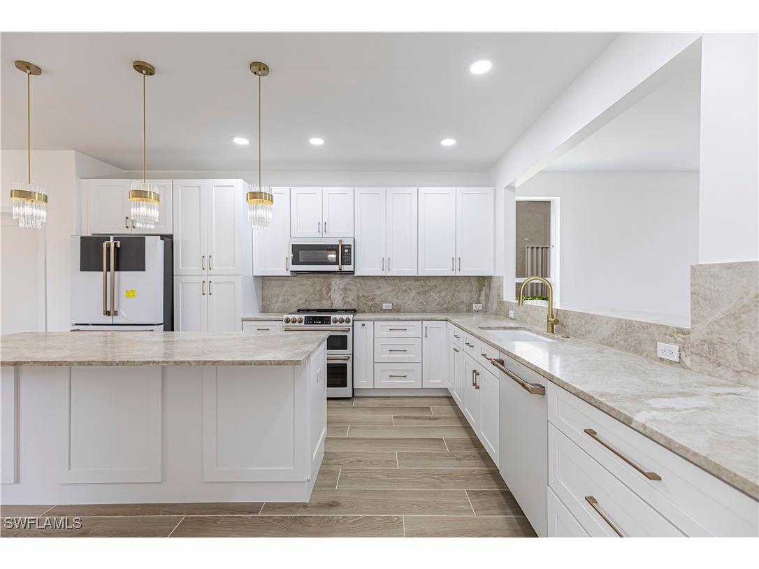 9217 Troon Lakes Drive Naples FL 34109 225061062 image1