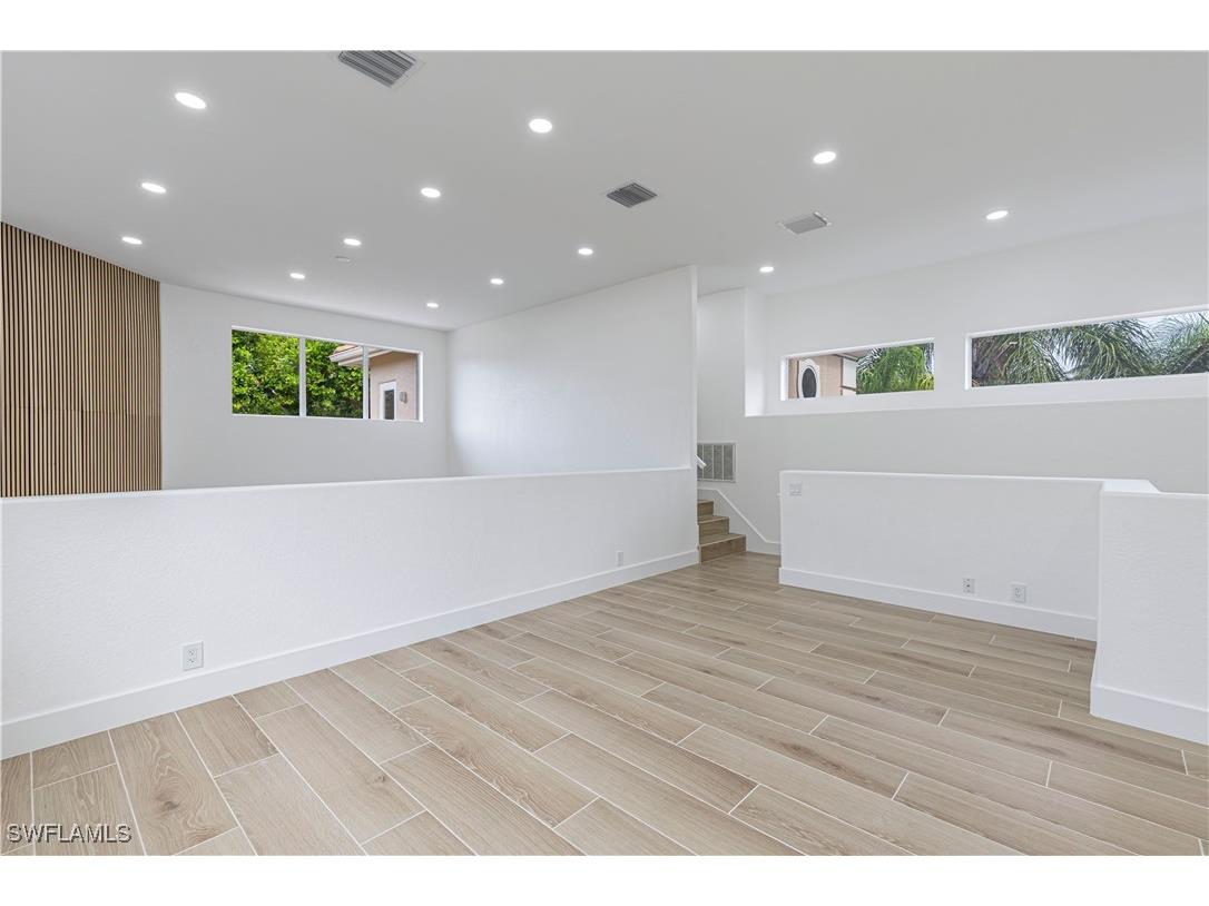 9217 Troon Lakes Drive Naples FL 34109 225061062 image16