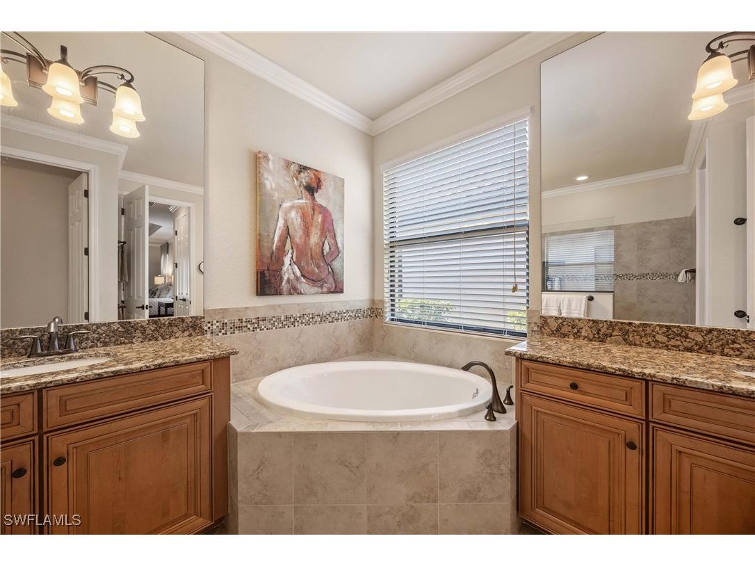 9218 Veneto Lane Naples FL 34113 225080443 image19