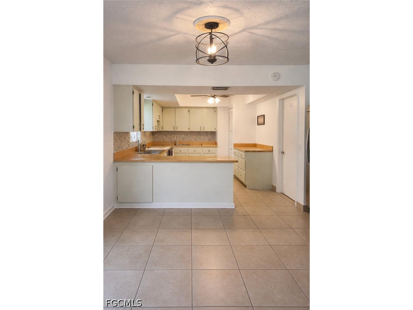 922 SE 26th Terrace Cape Coral FL 33904 2026009732 image9