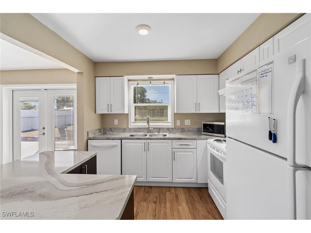 922 SE 27th Terrace Cape Coral FL 33904 226004952 image16