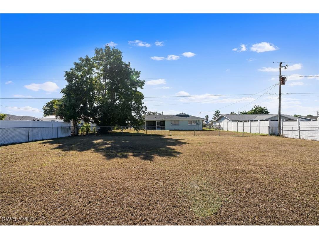 922 SE 27th Terrace Cape Coral FL 33904 226004952 image31