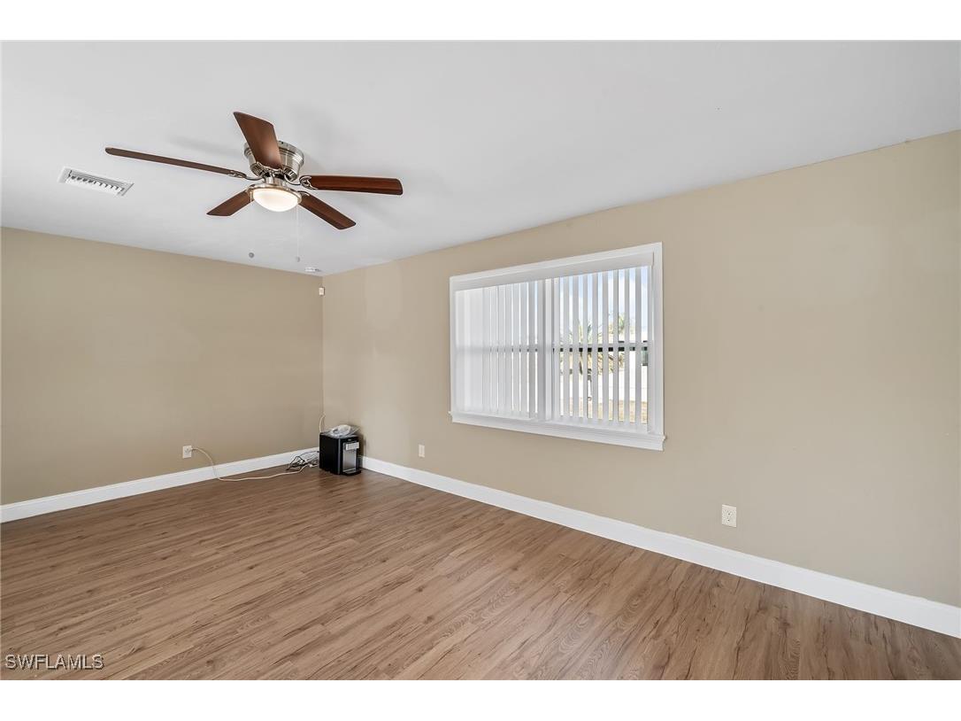 922 SE 27th Terrace Cape Coral FL 33904 226004952 image7