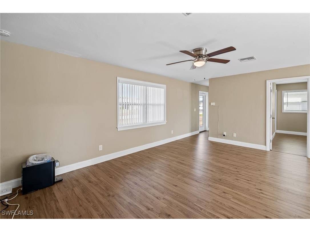 922 SE 27th Terrace Cape Coral FL 33904 226004952 image8