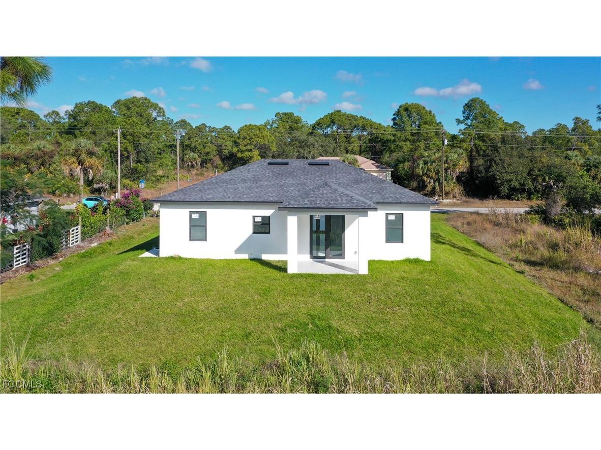 922 Sunrise Boulevard Lehigh Acres FL 33974 2026005215 image8