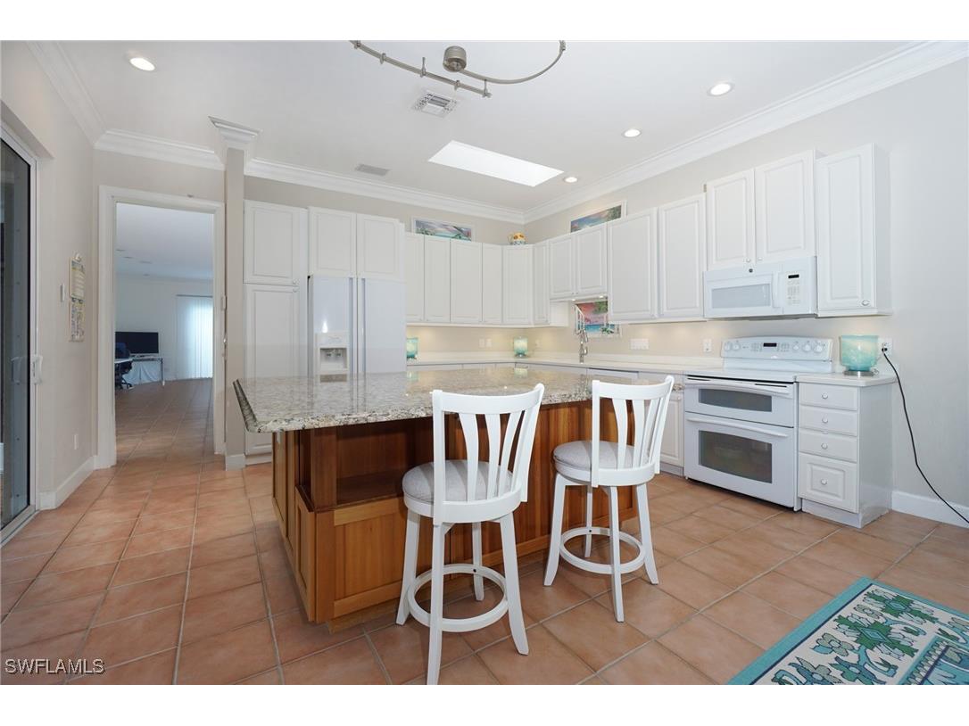 922 Turtle Court Naples FL 34108 225056846 image8