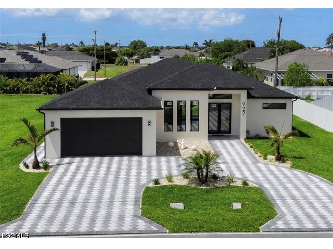 922 Santa Barbara Boulevard N Cape Coral FL 33993 2026015788 image1