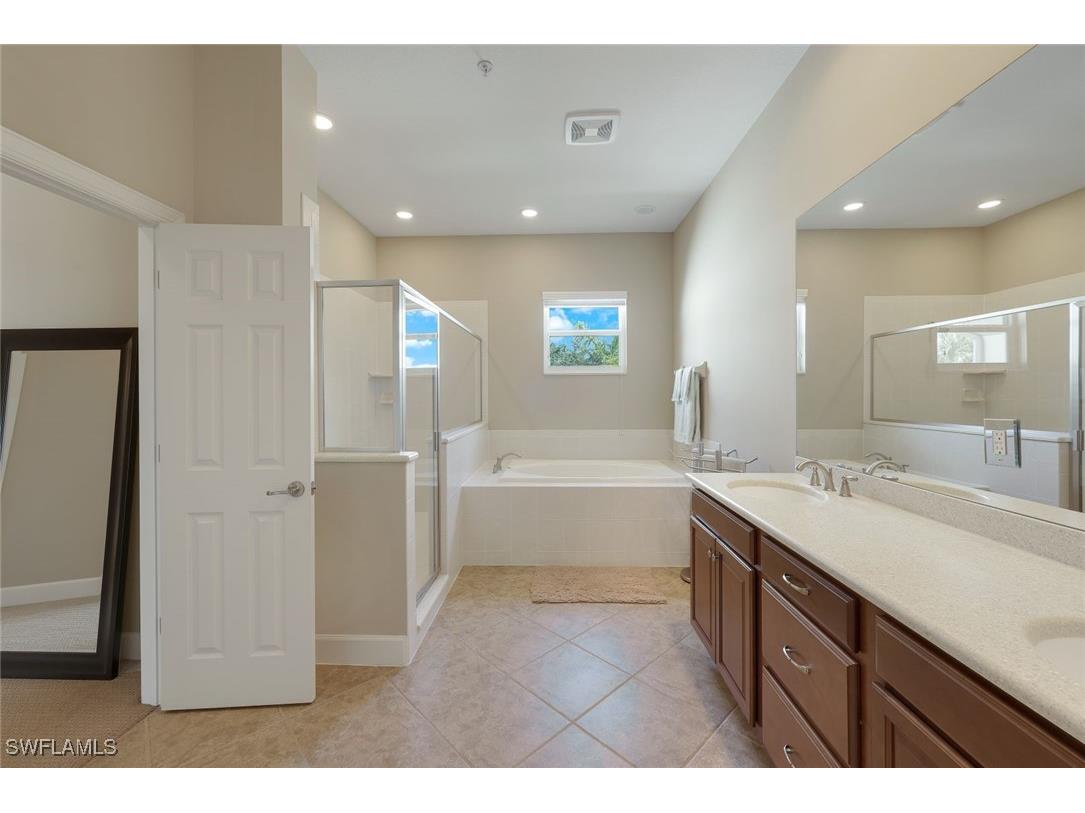 9221 Quartz Lane #9-202 Naples FL 34120 225075446 image25