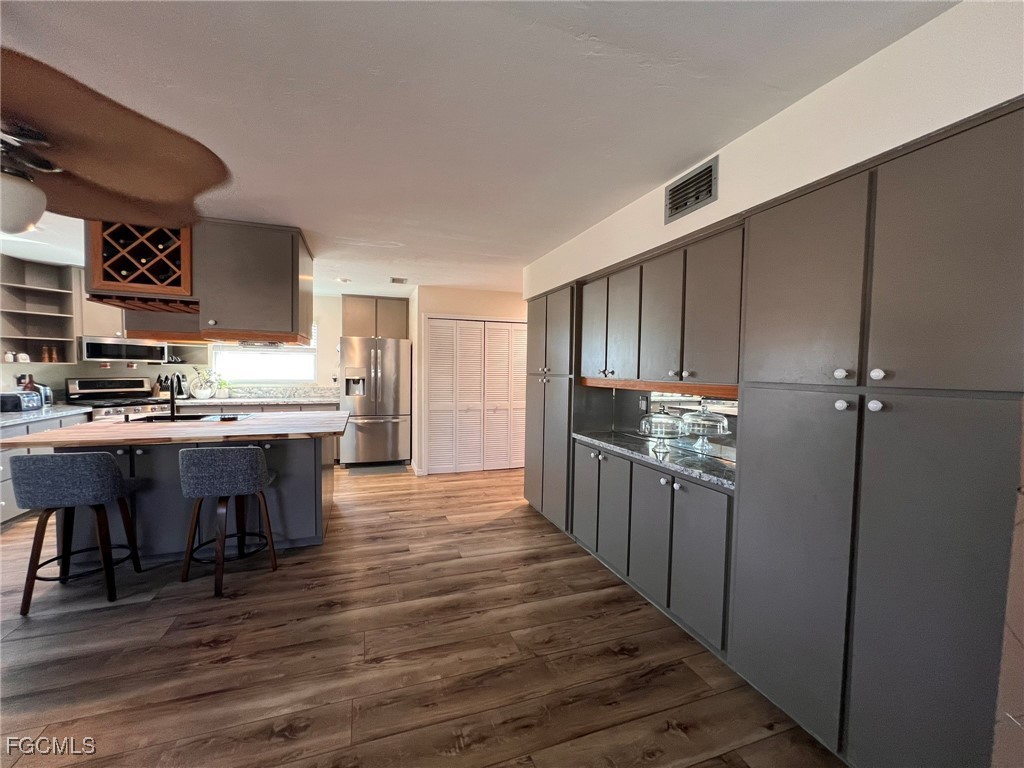 9225 Dimmick Drive Sanibel FL 33957 2025023693 image16