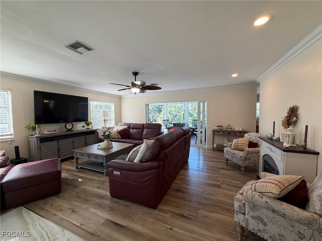 9225 Dimmick Drive Sanibel FL 33957 2025023693 image8