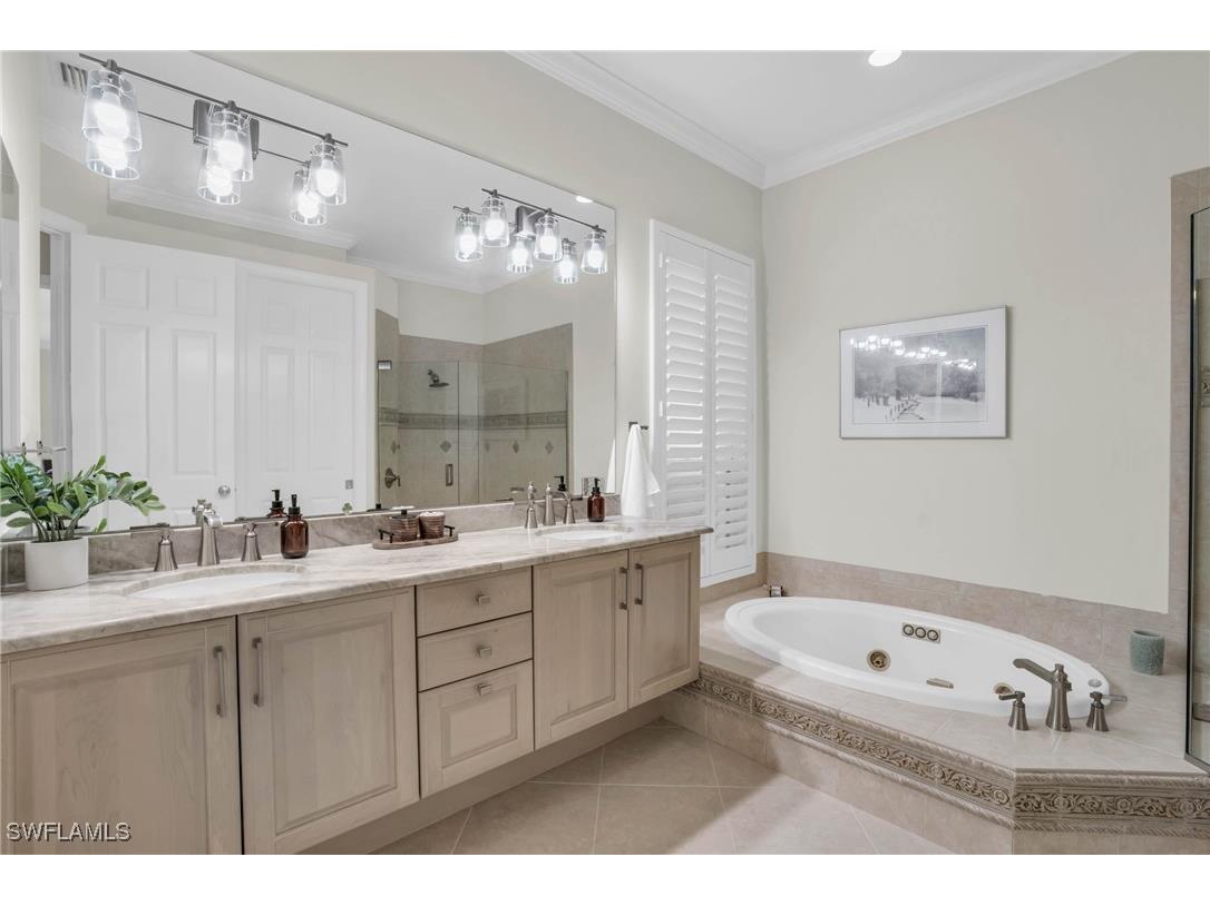 9226 Troon Lakes Drive Naples FL 34109 225073637 image9