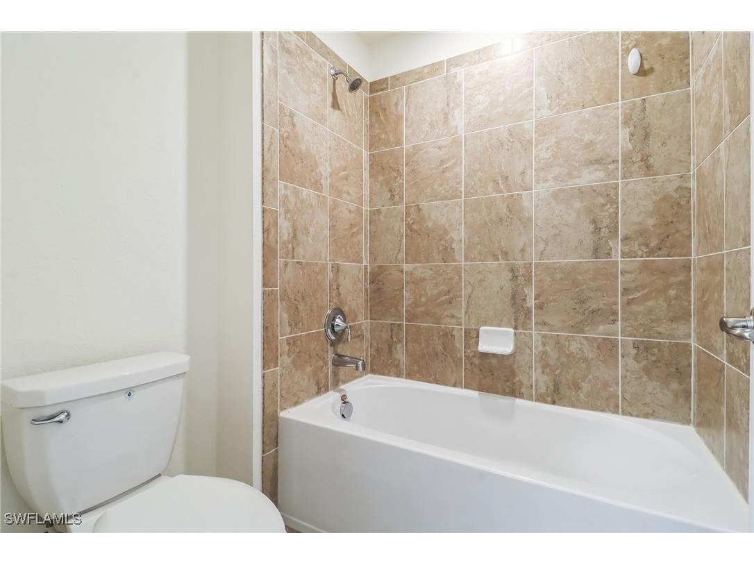 9227 Shadow Oak Lane Naples FL 34120 225066847 image18